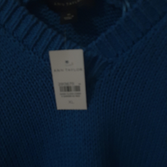 Sweater - Picture 3 of 4